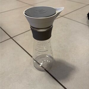 Pampered Chef Gray and Clear Dressing Mixer